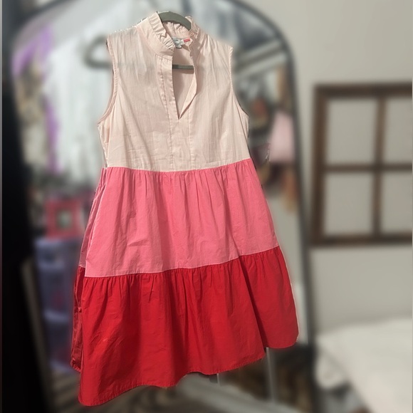 Vineyard Vines Dresses & Skirts - Vineyard Vines Kentucky Derby Limited Edition Tiered Ombre Dress